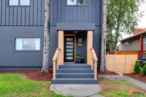 تفاصيل الفندق من الخارج