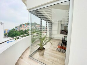 Căn hộ Business | Quang cảnh ban công