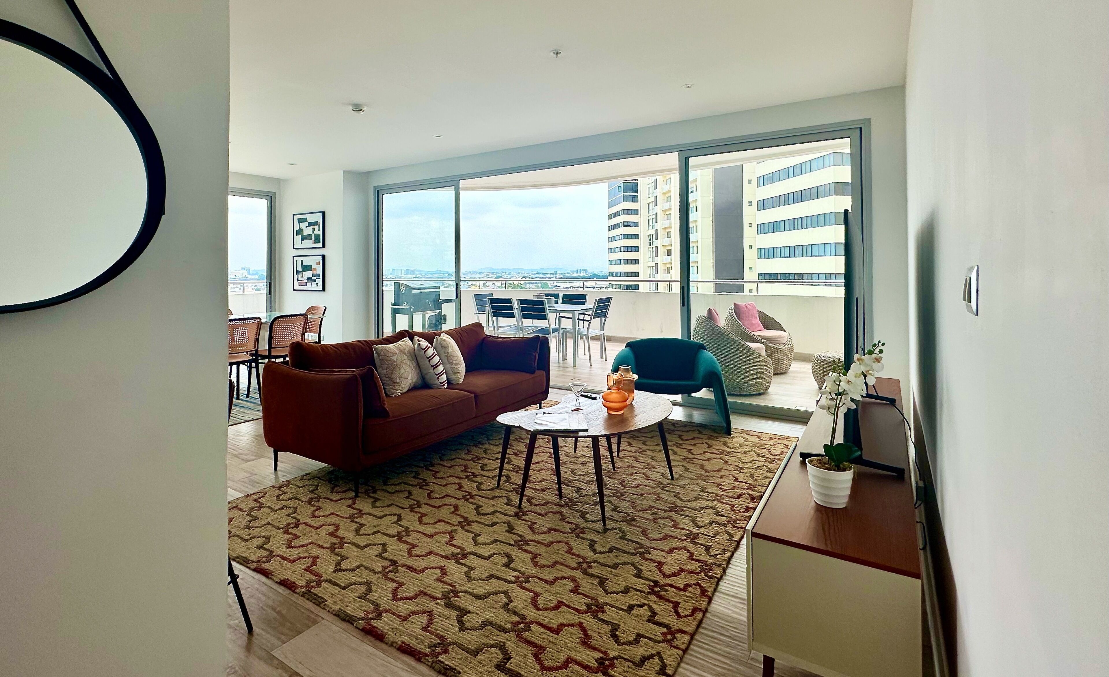 Comfort Apartment | Private kitchenette | Fridge, microwave, coffee/tea maker, rice cooker