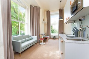 公寓 (0 Bedroom) | 客廳 | 32 吋電視連數碼電視頻道