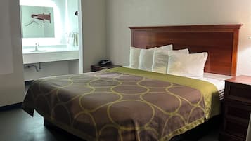 Habitación básica, 1 cama King size, para no fumadores | 1 habitación, wifi gratis y ropa de cama