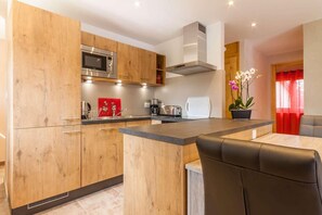 Fridge, microwave, oven, dishwasher - 350m from resort center, parking, tv, 55m², Morzine (Morzine)