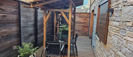 屋外ダイニングエリア