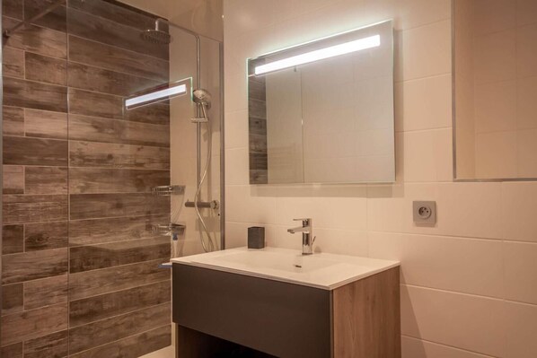 Shower, hair dryer
