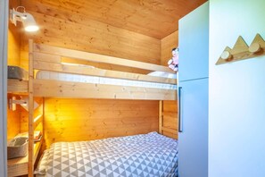 2 bedrooms, WiFi, bed sheets - Ground floor, view mountain, balcony, parking, tv, 64m², Morzine (Morzine)