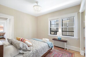 2 chambres, bureau, Wi-Fi gratuit, draps fournis