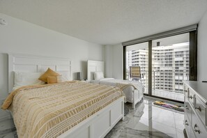 2 chambres, fer et planche Ă repasser, Wi-Fi, draps fournis