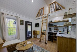 Interior - The Owl's Nest Tiny Home  - Pet Friendly (Hadley)