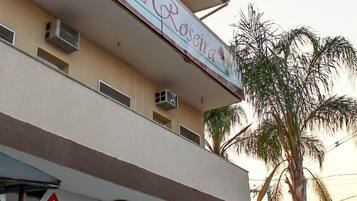Fachada da propriedade