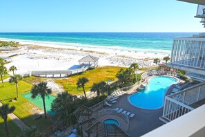 Innenpool, beheizter Pool