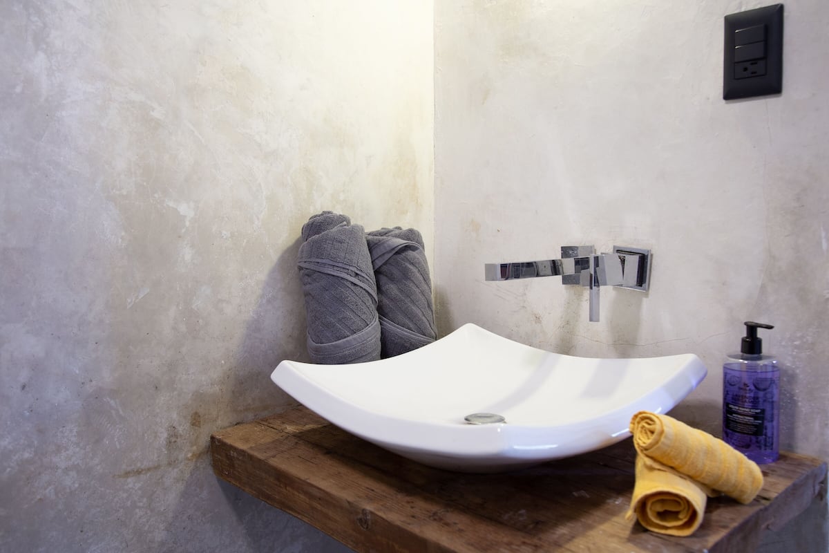 Comfort huis | 1 slaapkamer, een bureau, verduisterende gordijnen