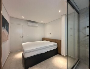 아파트 | 4 개의 침실, 저자극성 침구, 다리미/다리미판, 무료 WiFi