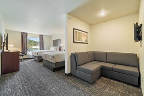 Studio, useita sänkyjä, tupakointi kielletty | Ylelliset vuodevaatteet, untuvapeitot, työpöytä