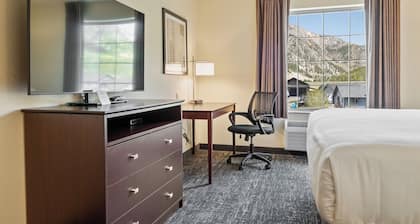 Cobblestone Hotel & Suites - Alpine