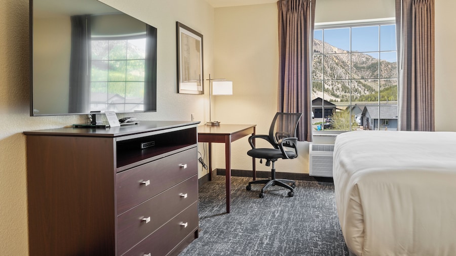 Cobblestone Hotel & Suites - Alpine