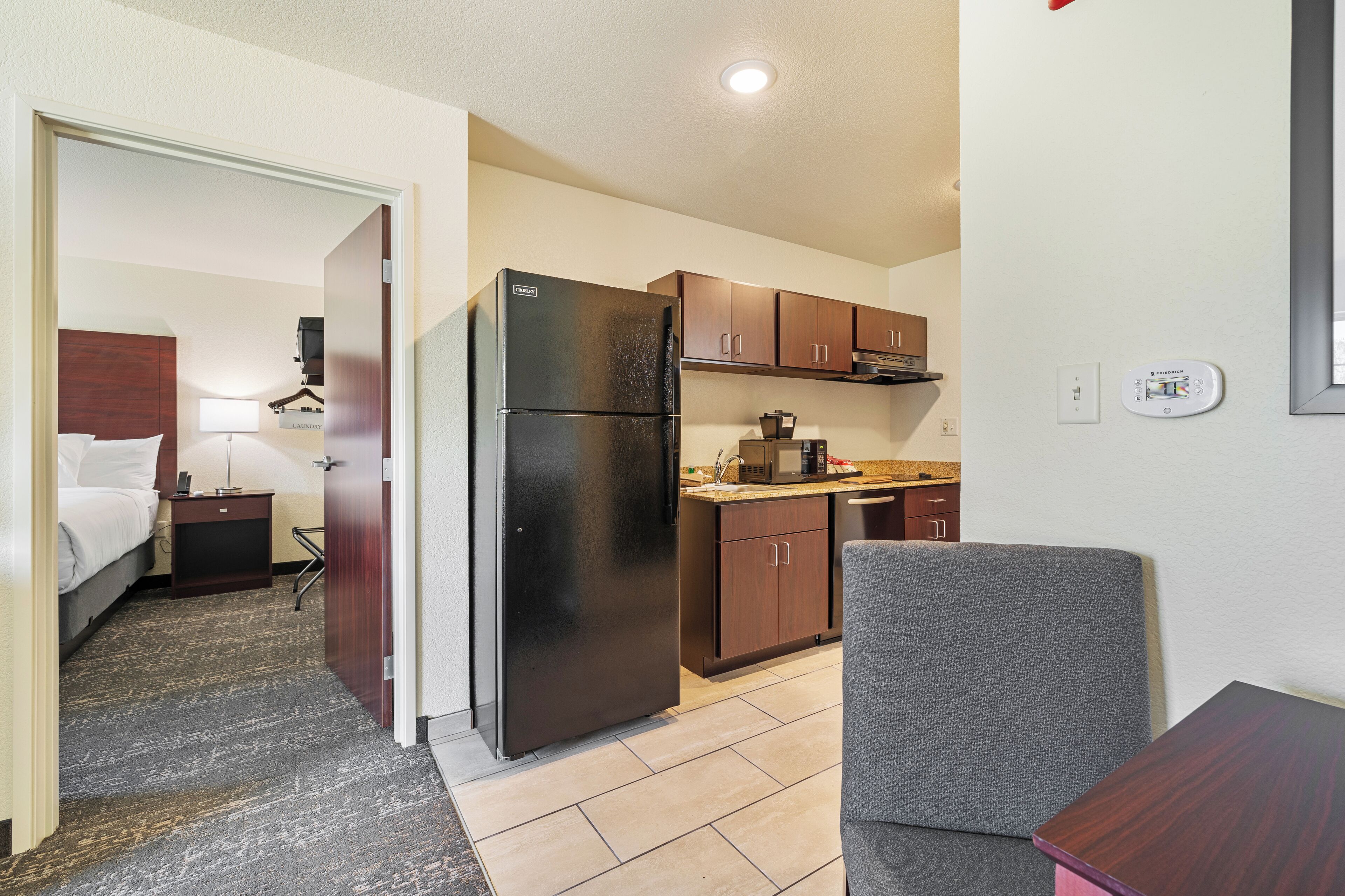Microwave, coffee/tea maker