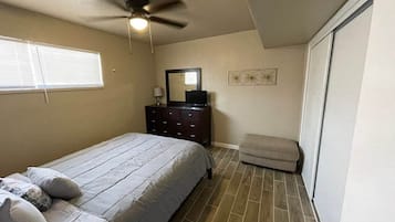 1 bedroom, iron/ironing board, WiFi, bed sheets