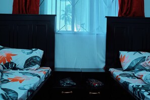 2 bedrooms, iron/ironing board, WiFi, bed sheets - Perfect Gateway  (Dar es Salaam)