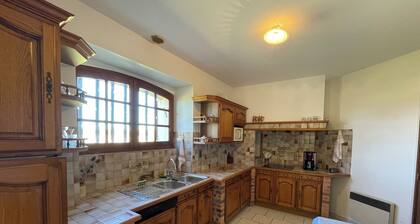 Maison de Campagne Avec vue sur la Chaîne des Pyrénées