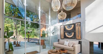 Lasuiza Suites