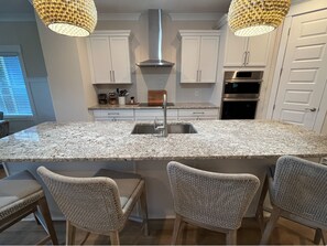 Fridge, microwave, oven, stovetop - New Home! Free Heated Pool, Short Stroll to Beach (Hilton Head Island)