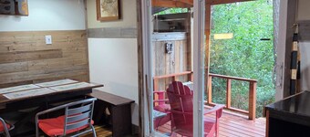 South Toledo Bend Waterfront Guest House w/
Fishing pier/dock, firepit, pets ok
