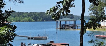 South Toledo Bend Waterfront Guest House w/
Fishing pier/dock, firepit, pets ok