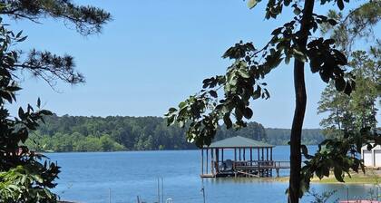 South Toledo Bend Waterfront Guest House w/
Fishing pier/dock, firepit, pets ok