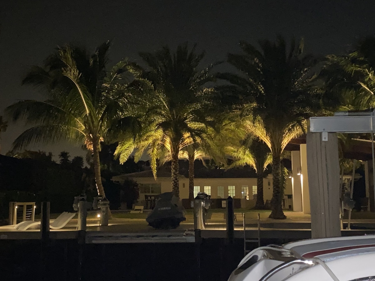 Photo 4 of Near Downtown Naples Canal front with 16,000 Lb boat lift, heated pool. Sleeps10