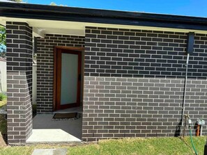 Exterior detail - Cozy Granny Guest house Sydney Blue Mountain (Kingswood)