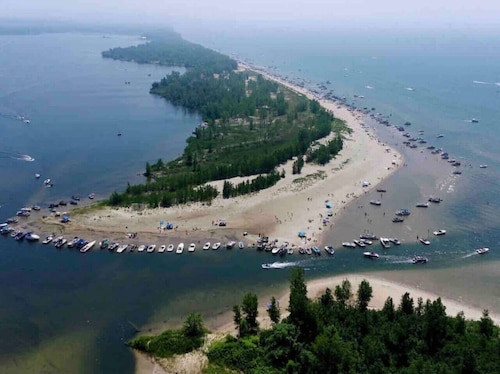 Lakeview cabin, hot tub, Firepit