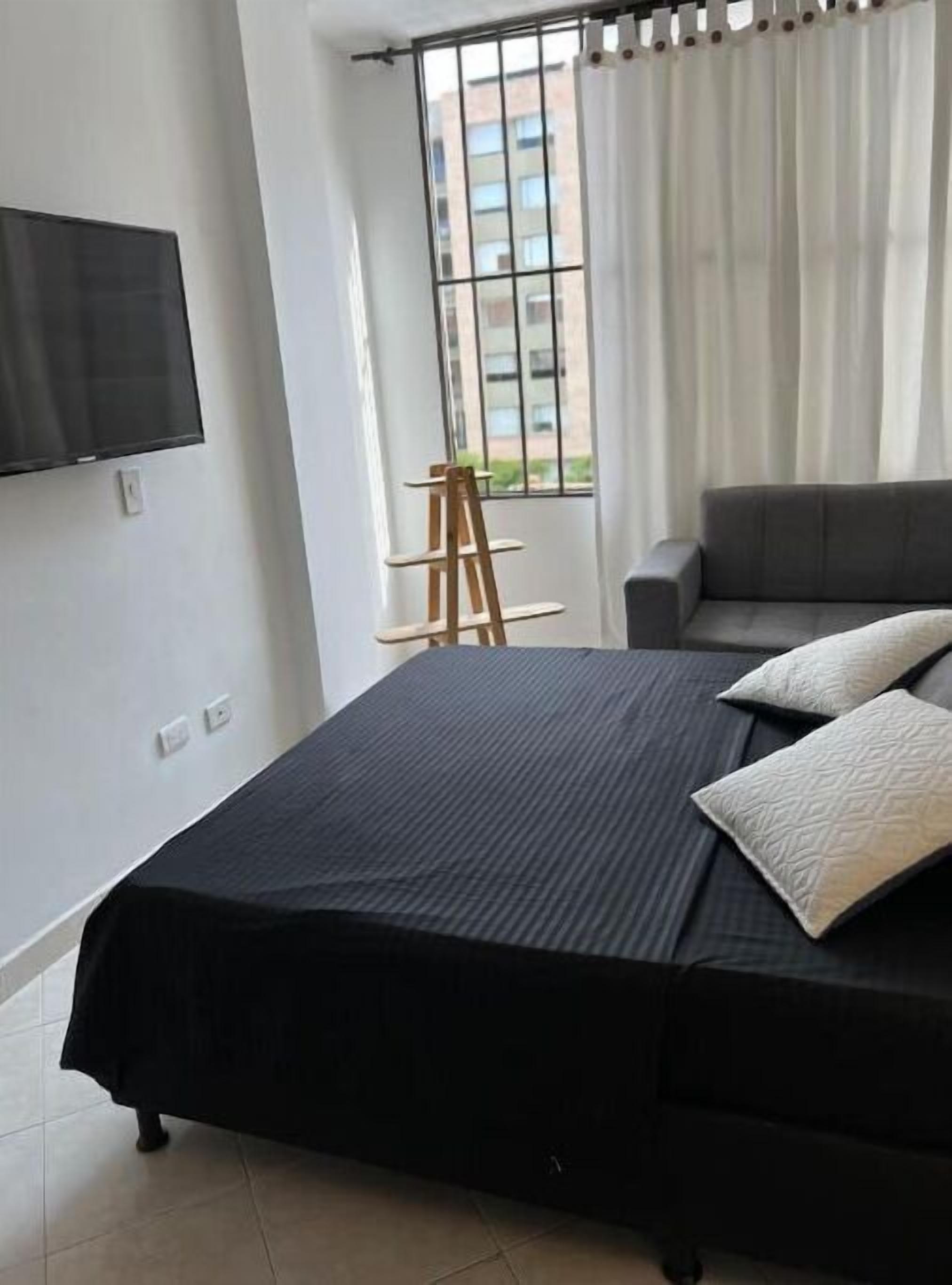 3 bedrooms, in-room safe, desk, iron/ironing board