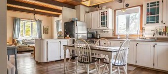 Chalet Namur Cottage on quiet lake CITQ#302102