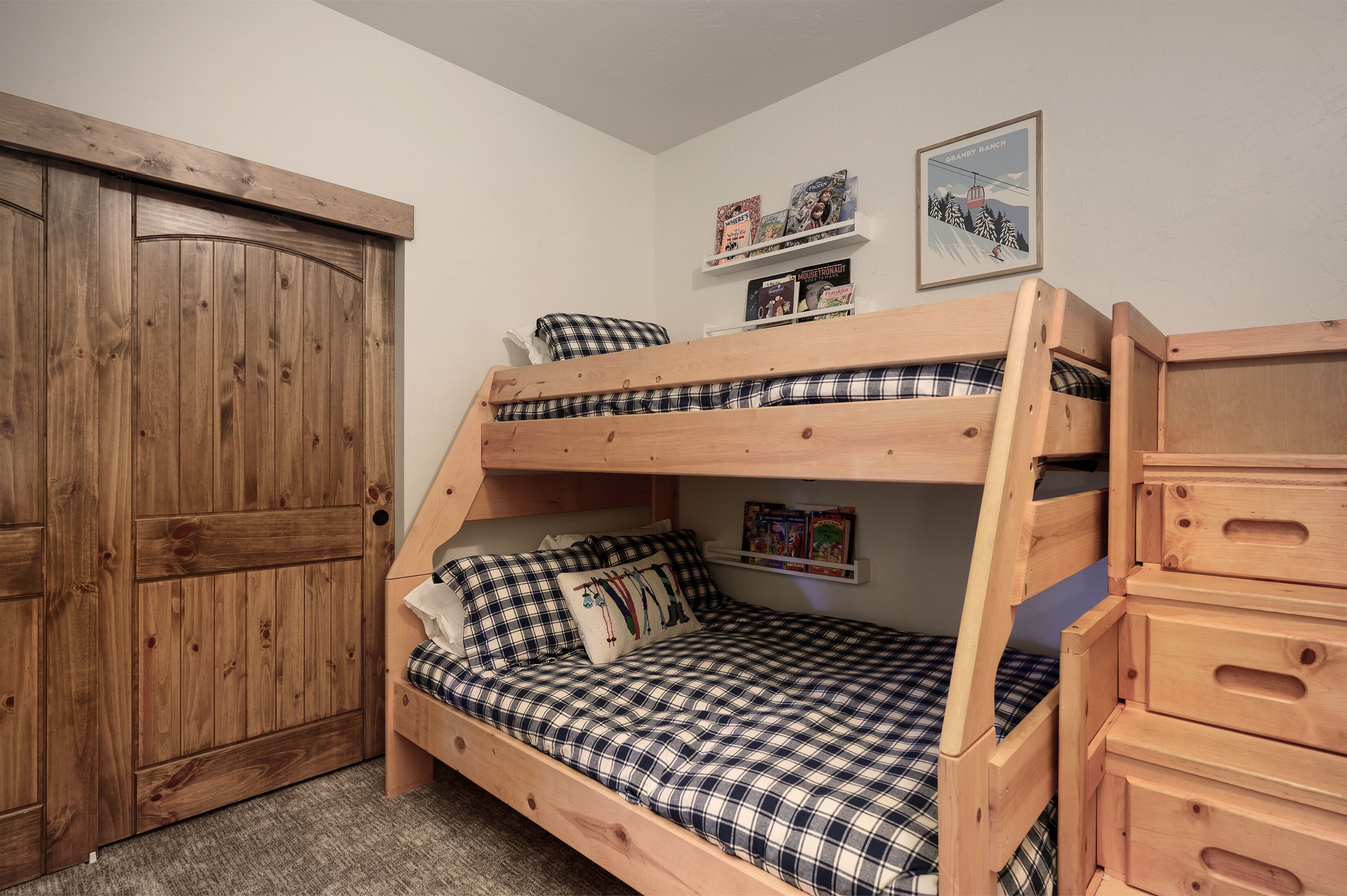 3 Schlafzimmer, Schreibtisch, Reisekinderbett, kostenloses WLAN