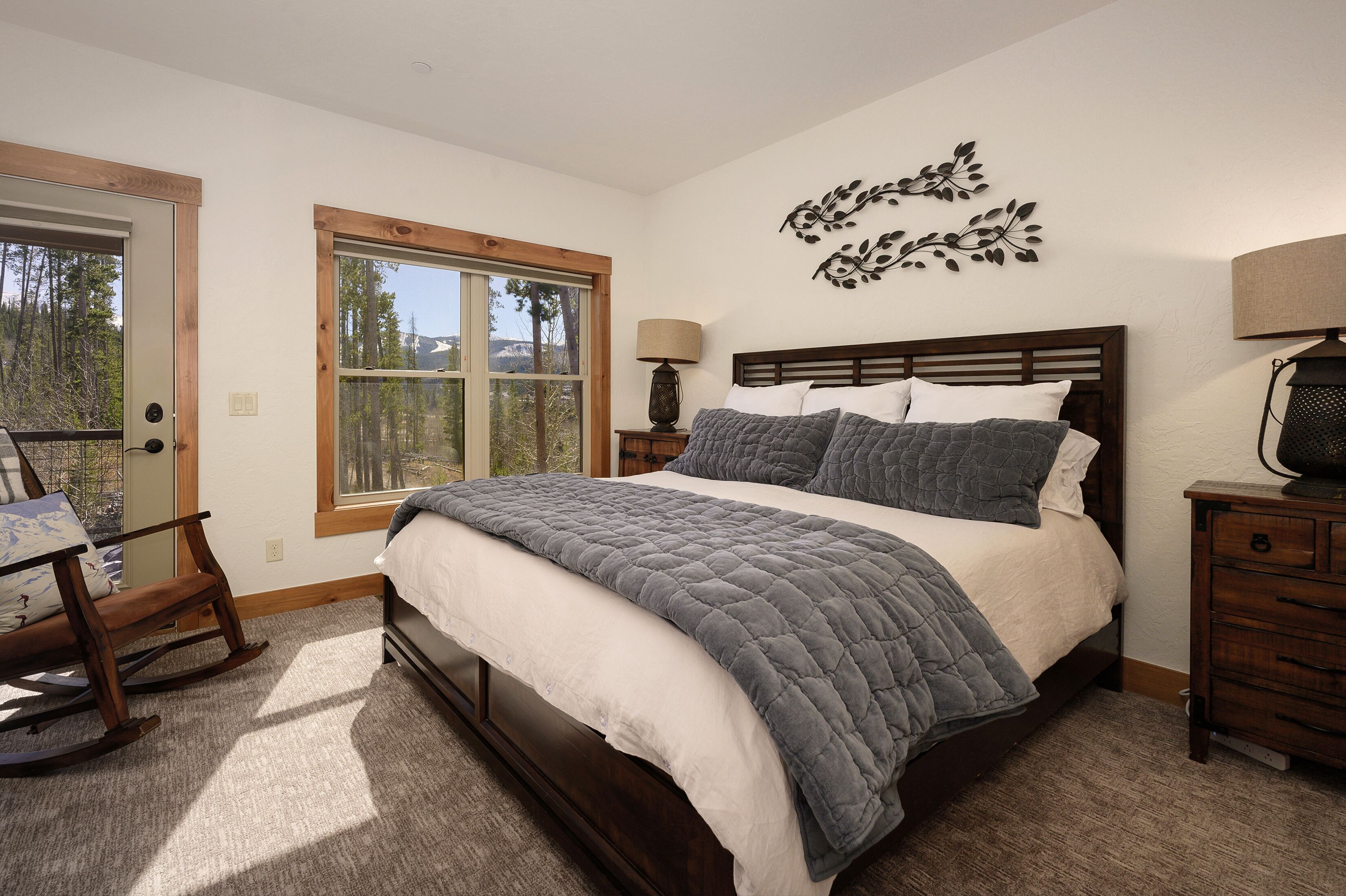 3 bedrooms, desk, travel crib, free WiFi