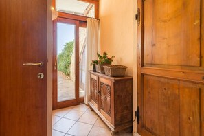 Interior - LUNA BAY HOME RETREAT with a view of Porto Luna Bay, 2 km from Villasimius (VILLASIMIUS)