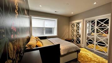 3 habitaciones, tabla de planchar con plancha, wifi y ropa de cama