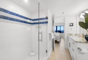 Shower, hair dryer, bidet, towels - Luxury direct oceanfront 3/3 corner with large private balcony, heated pool and garage (Ormond Beach)
