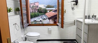 Accogliente e curato nei minimi particolari nel centro storico di Angolo Terme