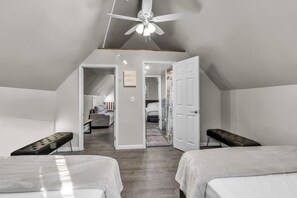 3 chambres, fer et planche à repasser, Wi-Fi, draps fournis