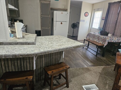 Powell Paradise Antelope canyon/Lake Powell Dog Friendly, Gated, Boat/RV parking