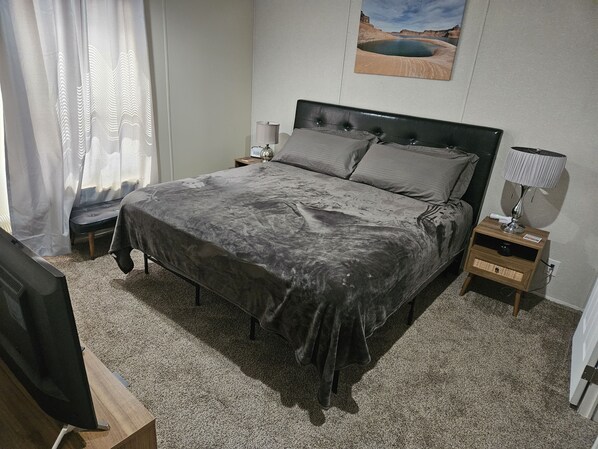 3 bedrooms, desk, free WiFi, bed sheets