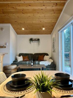 Interior - Family Cabin + Games Barn | Hot Tub | Theatre (Columbia-Shuswap)