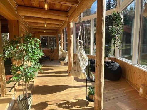 Cabin | Bonus Games Barn | Hot Tub | Theatre