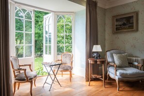 Televisio, pöytätennispöytä