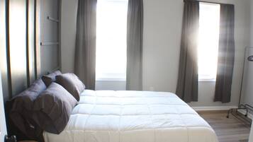 3 bedrooms, in-room safe, desk, iron/ironing board