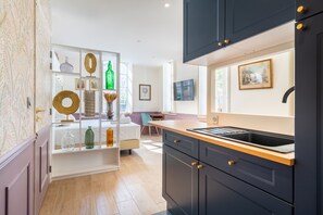 1 bedroom, WiFi, bed sheets - Beautiful modern and charming apartment in the heart of Salon de Provence (Salon-de-Provence)