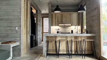 Fridge, stovetop, coffee/tea maker, toaster