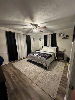 4 habitaciones, caja de seguridad en la habitación, wifi y ropa de cama