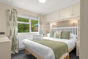3 bedrooms, iron/ironing board, Internet, bed sheets